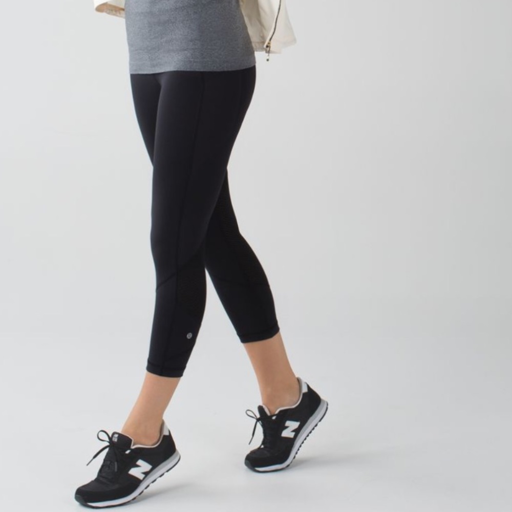 Lululemon Pace Rival Crop 22”, Black, Sz 6
